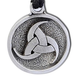 Triple Horn Viking Pendant Necklace 121.0698