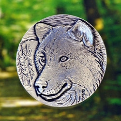 Wildlife Wolf Brooch in Fine Pewter