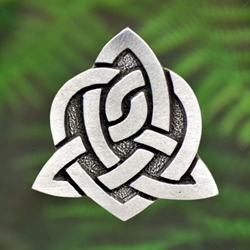 Celtic Sister Knot Pin in Fine Pewter